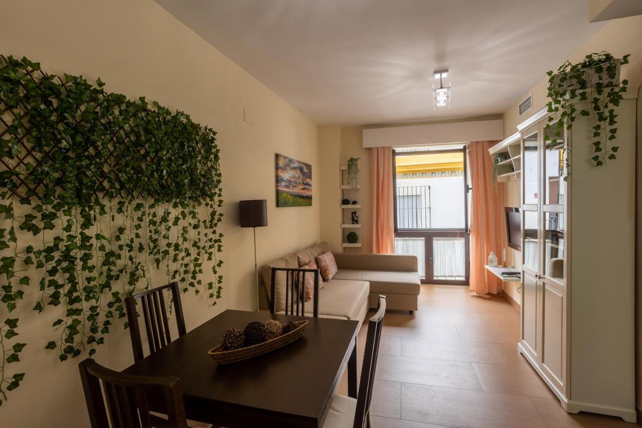 Sol Sevilla Urban Apartment Sevilha Exterior foto